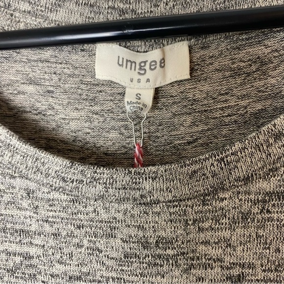 Umgee NWT Color Block Striped Front Knotted Hem Top - Picture 4 of 11